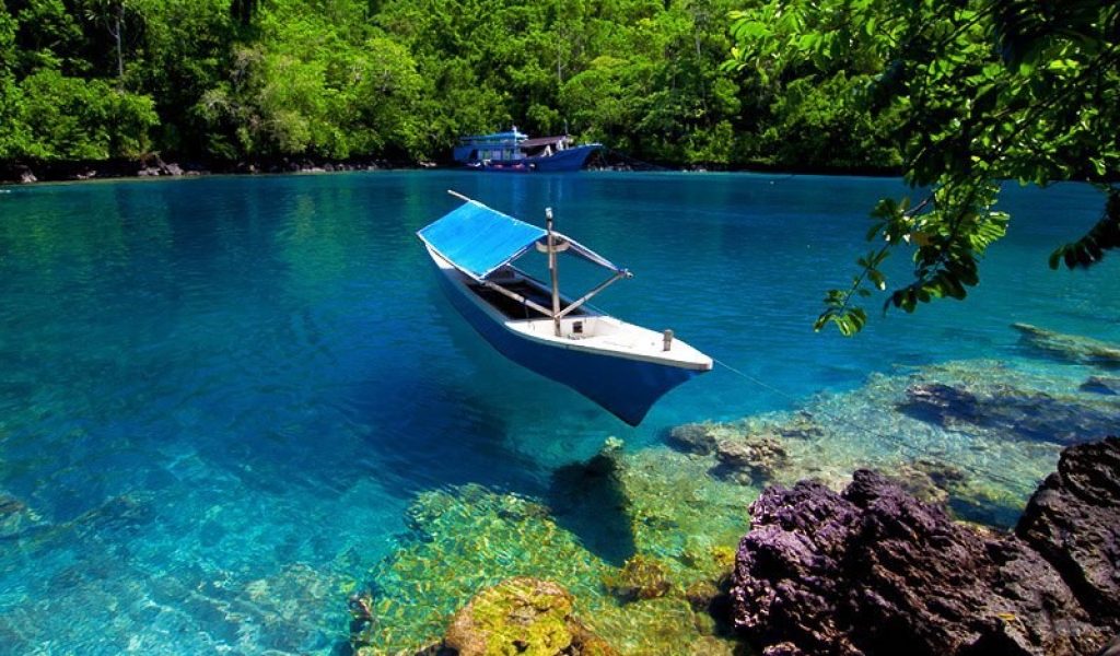North Maluku 5 hari 4 malam