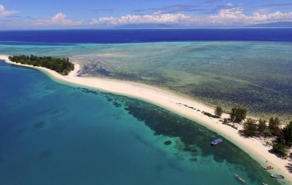 Paket Tour North Moluccas 9D8N